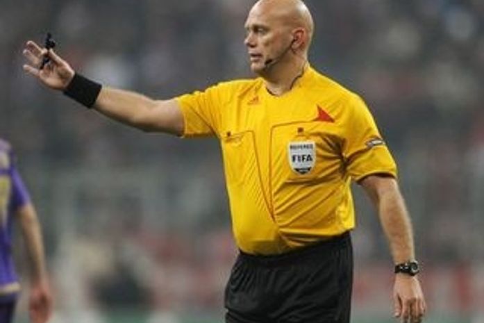 Árbitro de Chelsea e Barça: "recebo ameaças de morte até hoje"