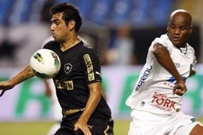 Bota joga mal e empata, mas segue na Copa do Brasil