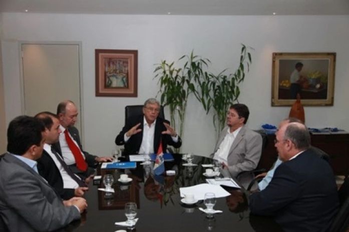 Governador recebe comitiva da Funasa - AL