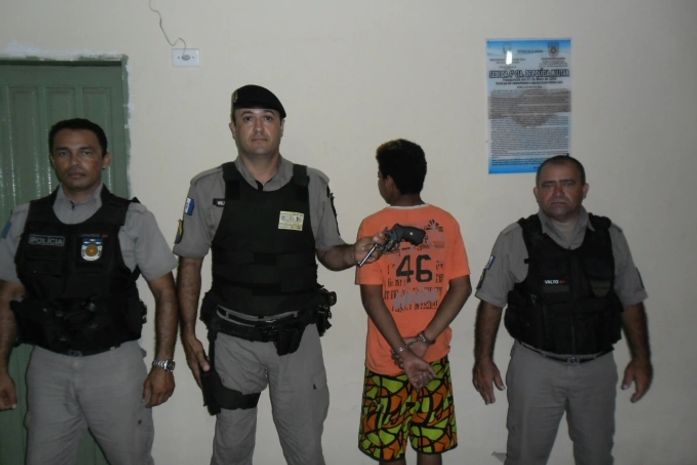 Policiais apreende menor que havia assaltado mercadinho em Teotonio Vilela