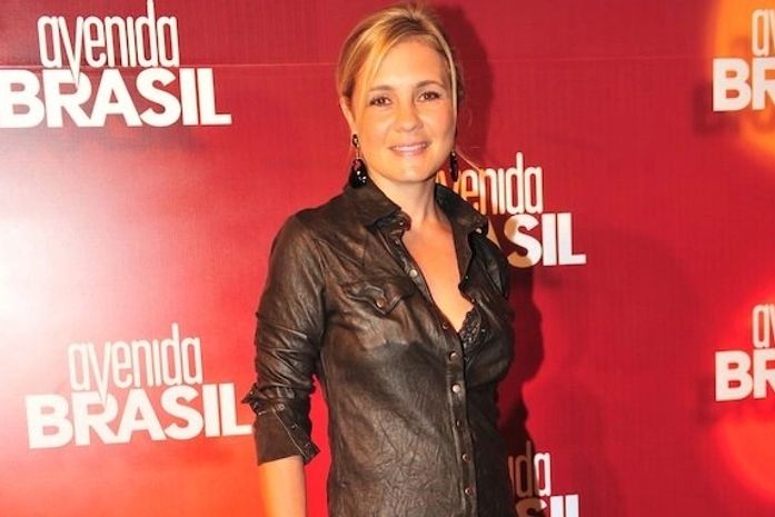 Em ‘Avenida’, Carminha descobre sobre Rita e vai encontrá-la