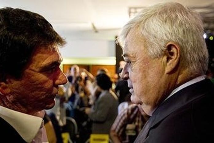 Ricardo Teixeira vendeu a seleção até 2018