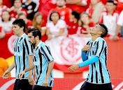 Leandro (D) foi parado em uma blitz da lei seca em Porto Alegre (RS) e apresentou CNH falsa
