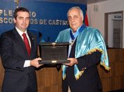 Presidente da Câmara, João Sampaio (PDT), entrega título de Comendador  ao empresário Dr. Pedro Silveira Coutinho