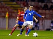 Rossi é operado nos EUA e ficará mais 6 meses longe dos gramados