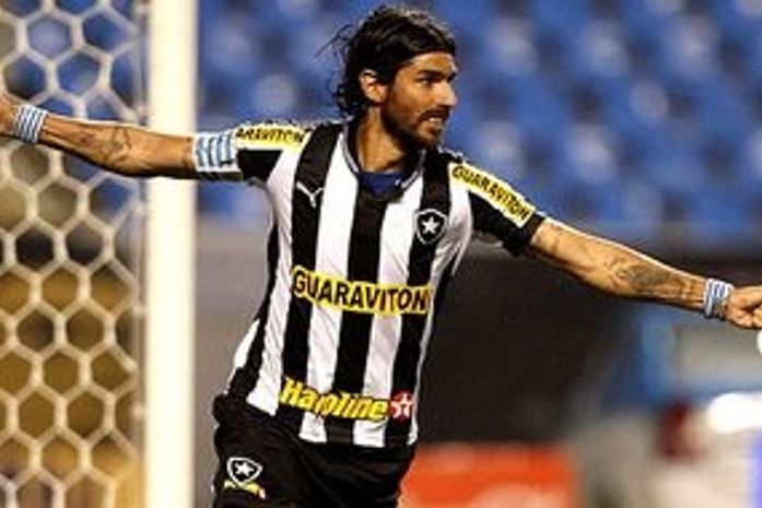 Loco volta a ser decisivo e Fogão vai à final da Taça Rio