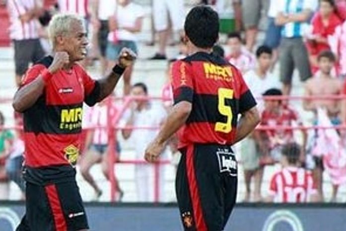 Sport bate o Náutico nos Aflitos e dá passo largo rumo à final do Pernambucano