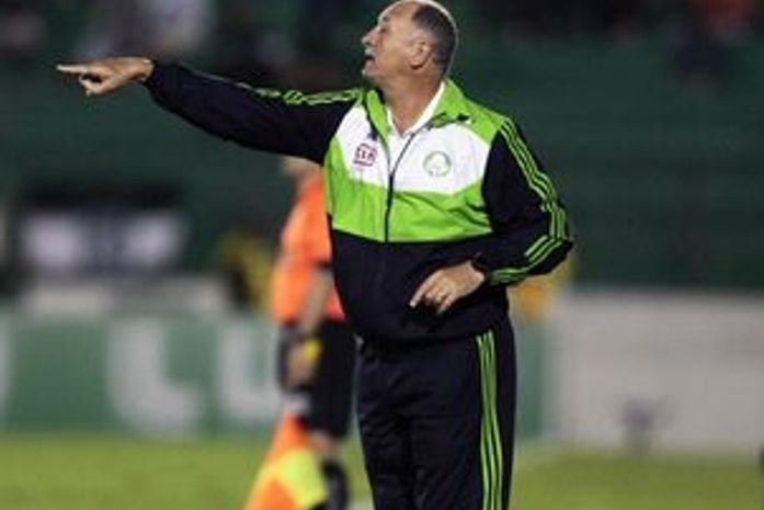 Tirone é cobrado para demitir Felipão, que prevê 'agitação'