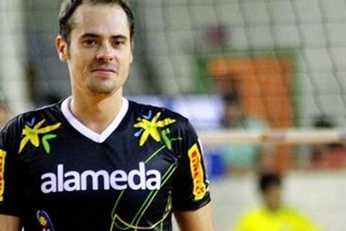 Bernardinho ouve torcida e inclui Ricardinho na pré-lista da Liga Mundial