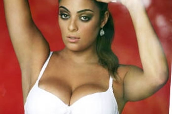 Monique, do BBB 12, fecha contrato e vai posar nua para a revista 'Sexy'