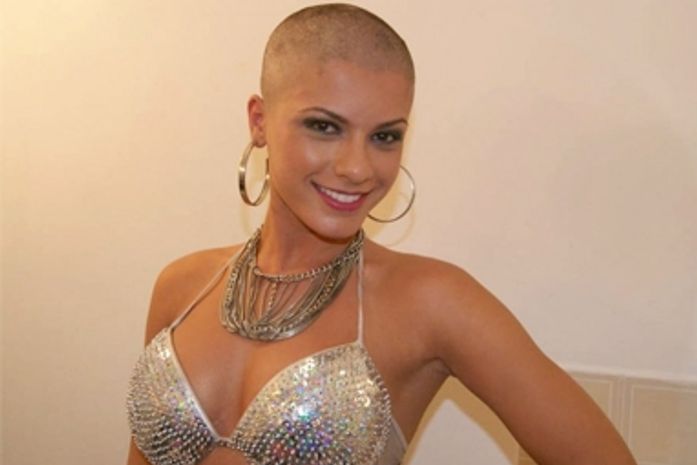 Raspar a cabeça na TV faz panicat faturar outra Playboy