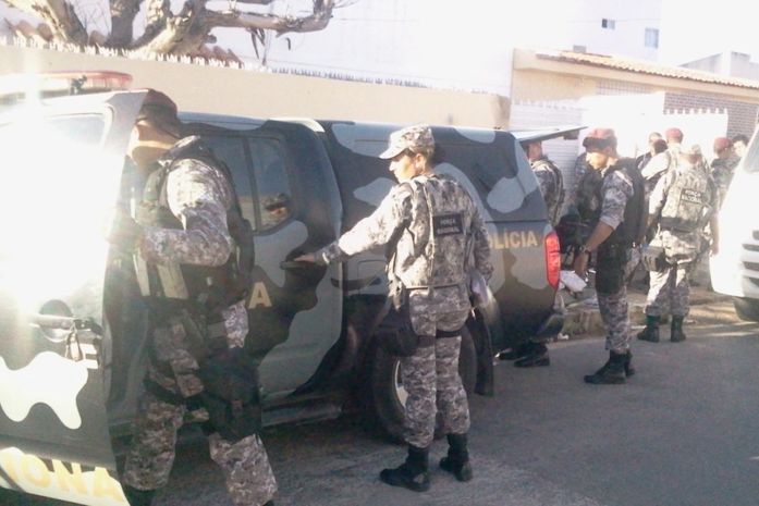 Policiais da Força Nacional durante a operação Game Over
