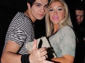 Luan Santana com a panicat Carol Belli