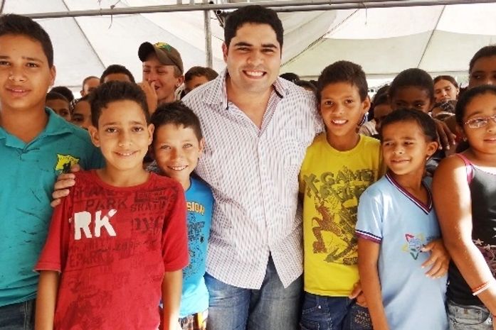 Mata Grande inicia construção de quadra esportiva