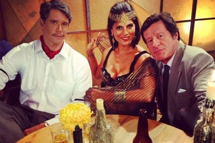 Márcio Garcia deixa bigode crescer e divulga foto no Twitter