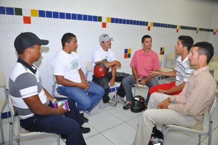 Educação capacita monitores das escolas de tempo integral