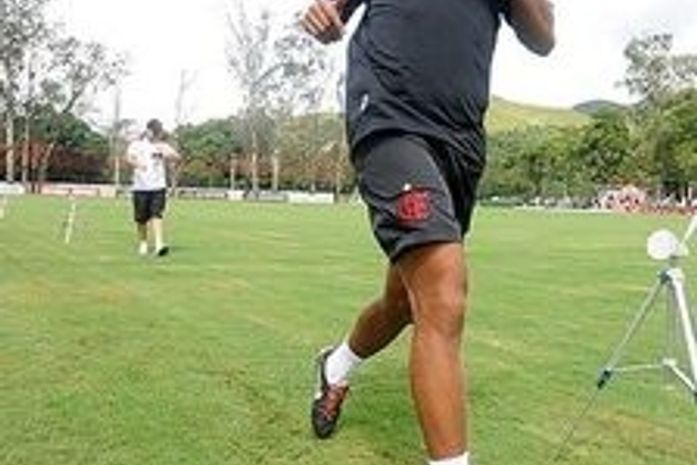 Fla deve, não nega, mas só paga R10 quando conseguir patrocínio