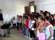  Ensaios do coral acontecem em dias e horários flexíveis no Colégio Municipal Marieta Leão

