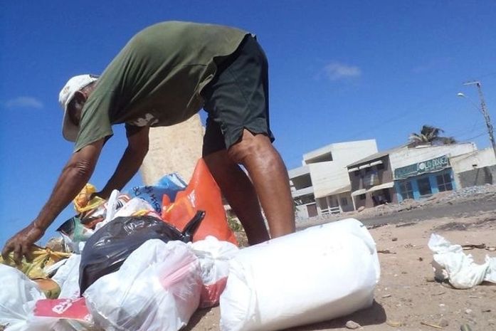 No Nordeste, 37,5% das pessoas dependem de esmola ou do governo