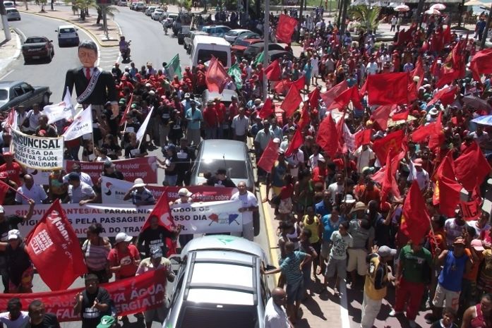 Trabalhadores tomaram conta da Orla de Maceió