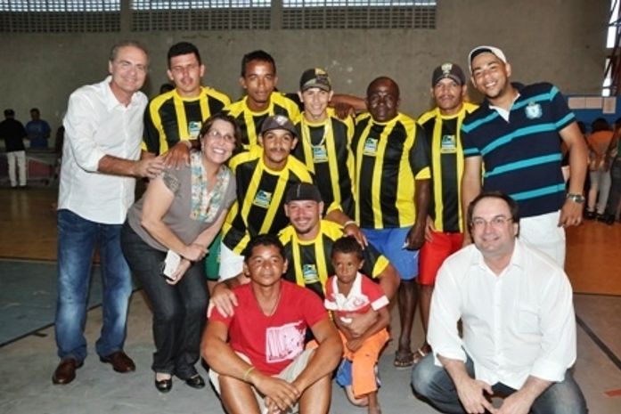 Renan com Luciano e Célia prestigiando a festa do servidor
