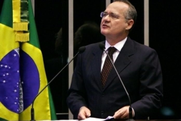 Na tribuna, Renan parabenizou o governo Dilma pelas medidas adotadas