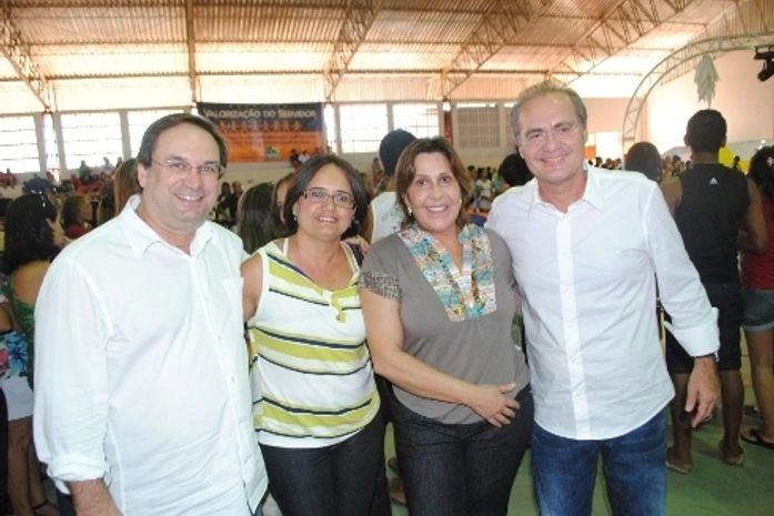 Em Arapiraca,servidores são homenageados e recebem prêmios