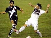 Vasco bate Lanús por 2 a 1 no Rio e decisão fica para a Argentina