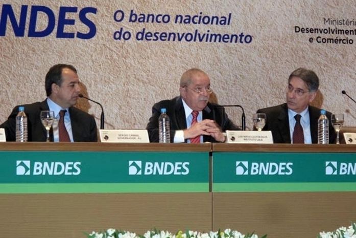 Após tratamento contra câncer, Lula discursa em evento do BNDES