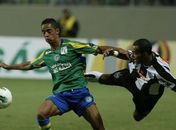 Goiás marca no fim, frustra Atlético-MG na volta a BH e avança