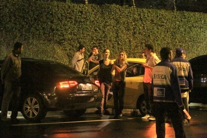 Nathalia Dill e outros famosos são parados em blitz da Lei Seca no Rio de Janeiro