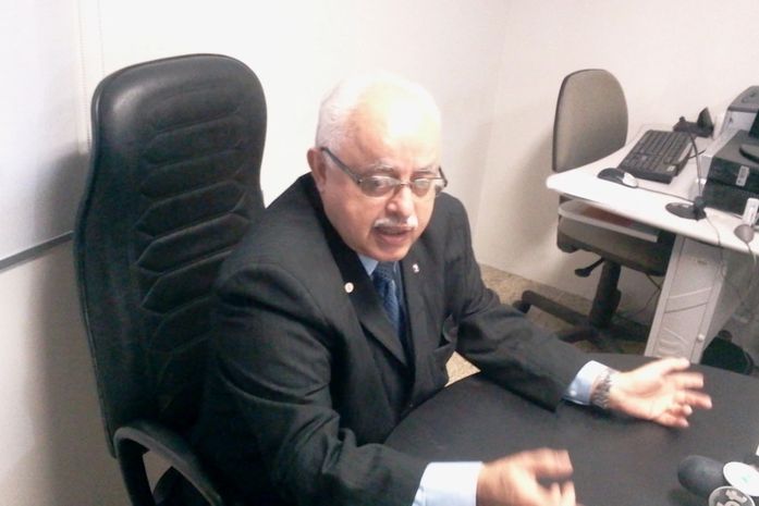 James Magalhães