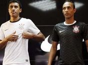 Com a presença de Ronaldo, Timão lança novos uniformes para 2012