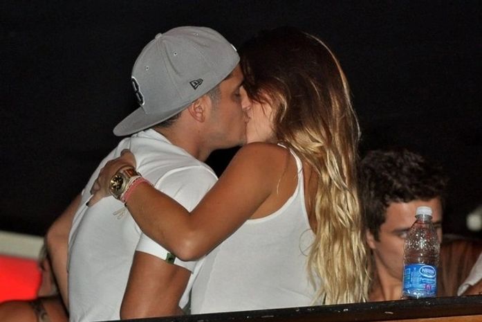 Festa sertaneja embala clima romântico entre Bruno Gissoni