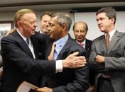 CBF se reaproxima de políticos e terá Romário para negociar R$ 4 bi