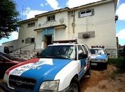 Após assalto na BR-423, caminhoneiro é feito refém por 6 horas