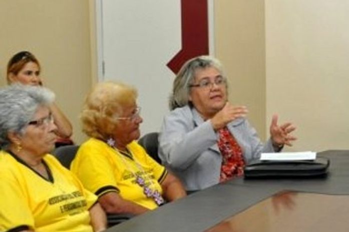Em Arapiraca, associação promove Baile Anos Dourados