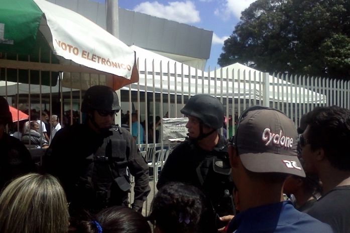BOPE foi acionado para conter os eleitores que deixaram para fazer o recadastramento no último dia 