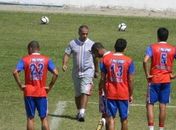 Celso Teixeira esconde jogo sobre mudanças no Itabaiana: 'não é hora'