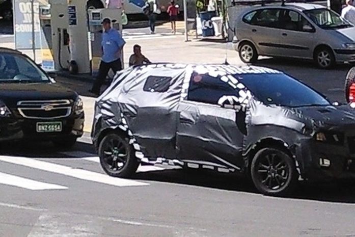 Flagrado em SP carro que pode substituir Celta