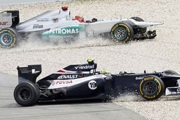 Schumacher bate em B. Senna e chama brasileiro de "idiota"