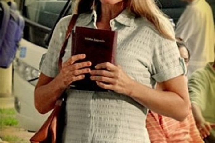 Paula Burlamaqui vive ex-atriz pornô em "Avenida Brasil"