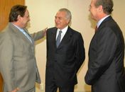 Temer cumprimenta Luciano e ouve de Renan elogios à gestão que ele realiza em Arapiraca
