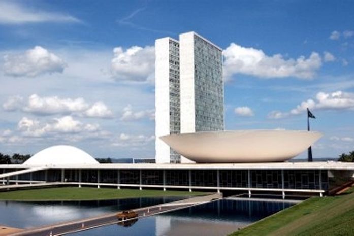 CCJ aprova fim de coligações partidárias em eleições proporcionais