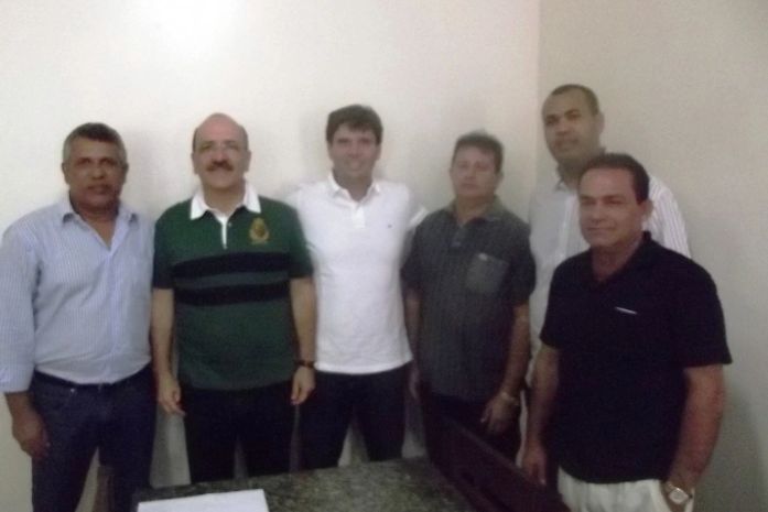 Integrantes do PMDB se reuniram com o ex-prefeito Március Beltrão