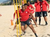 Flamengo deve contratar revelação do Carioca e busca lateral