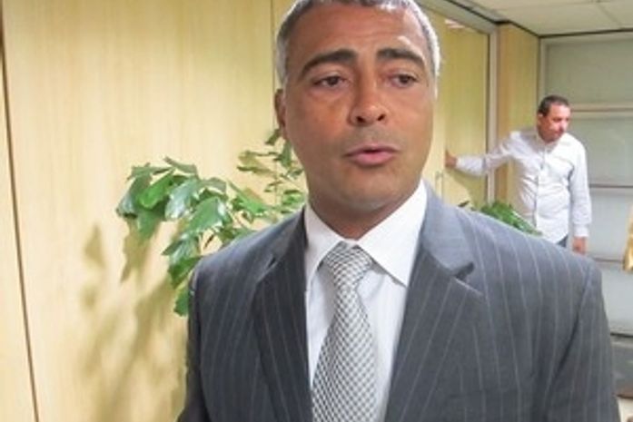 Romário rejeita nova proposta do Fla para quitar dívida e pode ir à Justiça