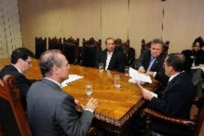 Renan e Joaquim com o ministro Passos