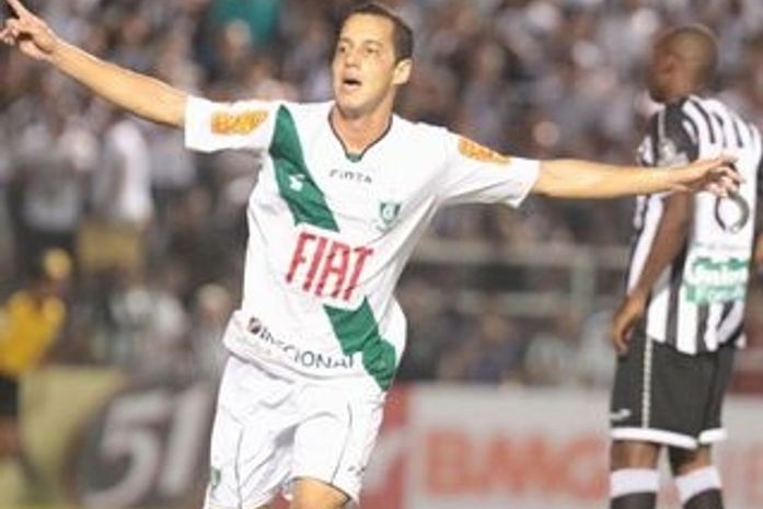 América-MG cala Presidente Vargas e vence Ceará em estreia