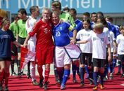 Com time histórico, Bayern perde "aquecimento" para Zico e companhia